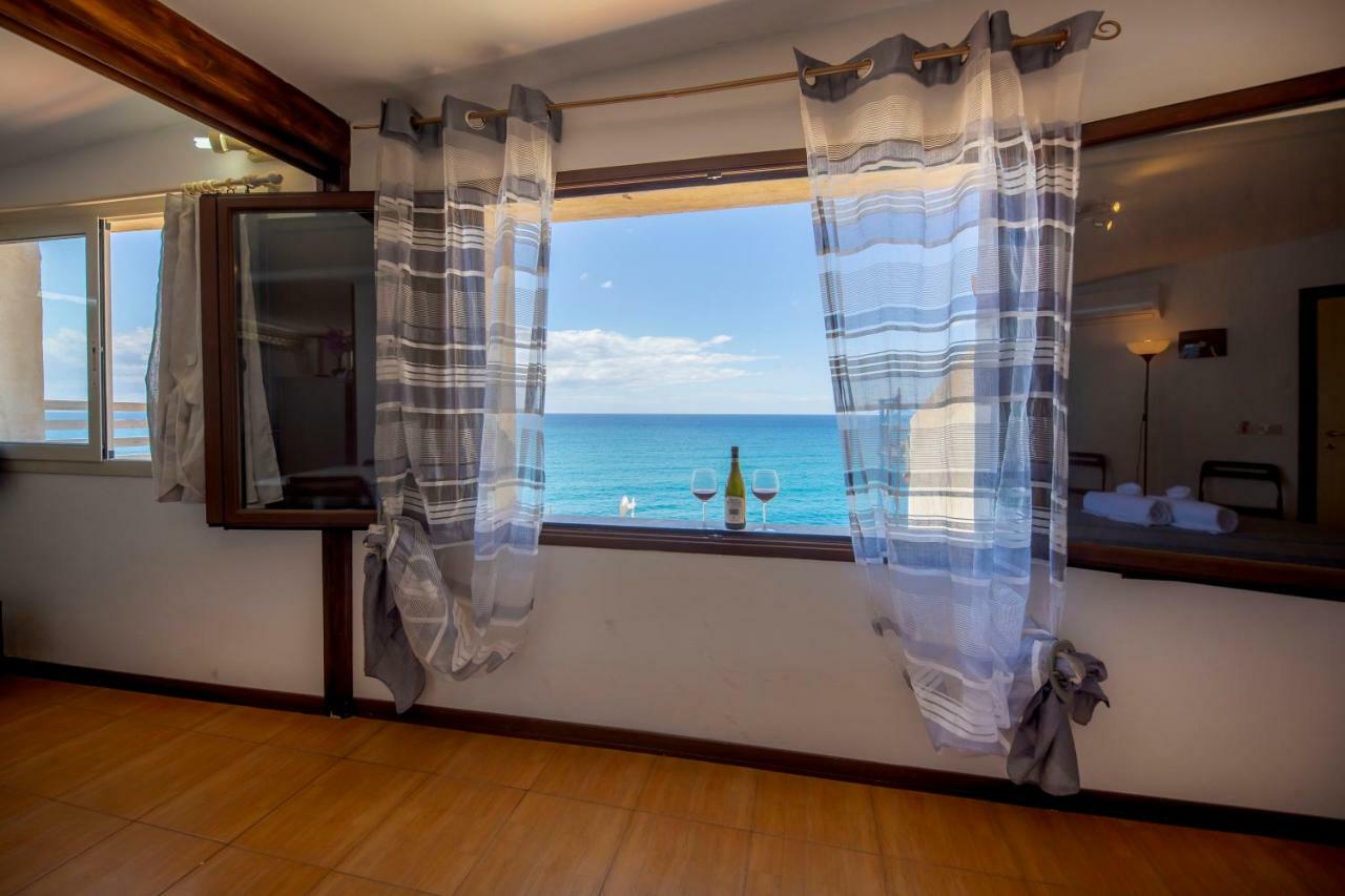 Blue Coral Apartment เชฟาลู ภายนอก รูปภาพ