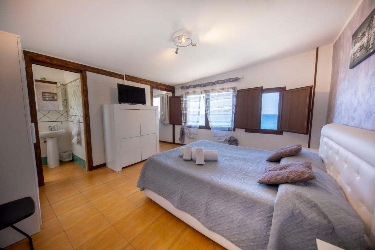 Blue Coral Apartment เชฟาลู ภายนอก รูปภาพ